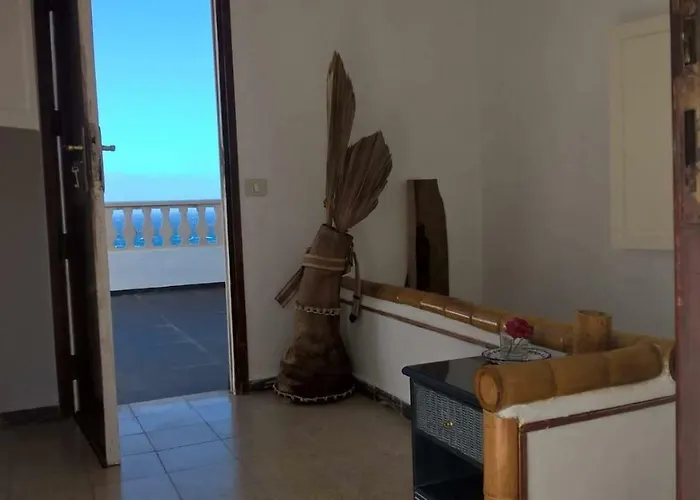 Caleta Roques Nyaraló